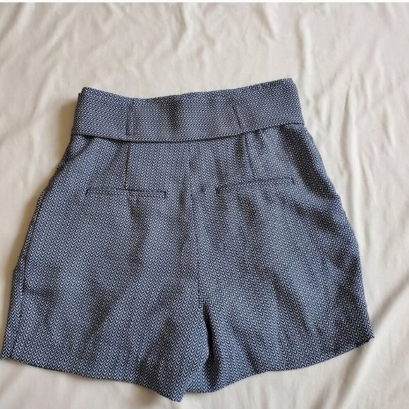 Blue pattern printed tie belt high waisted shorts - Picture 2 of 6